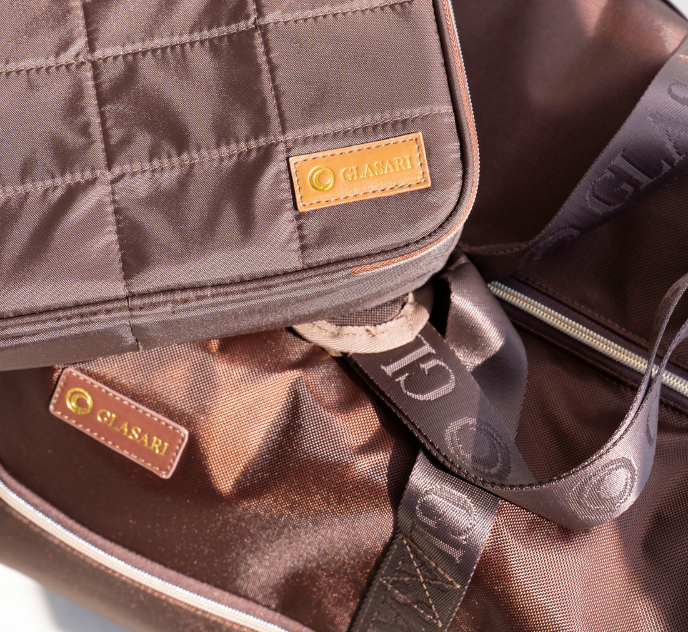 GLASARI On-The-Glow Cosmetic Case